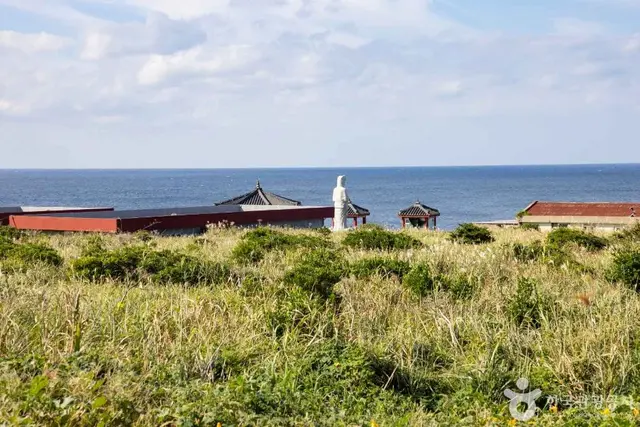 마라도 등대 사진
