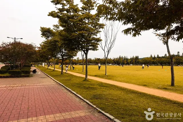율하체육공원 사진