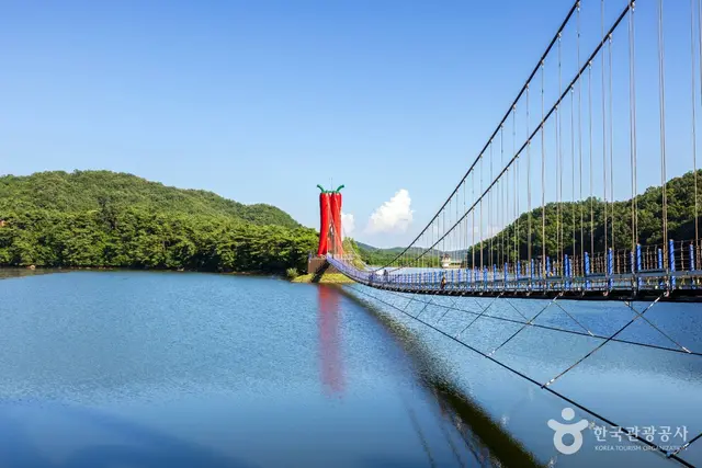 천장호출렁다리 사진