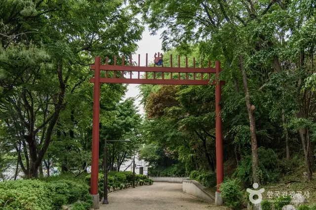 사육신공원 사진