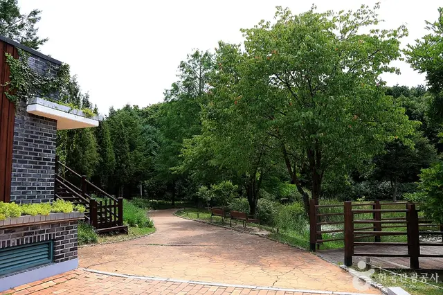 황학산수목원유아숲체험원 사진