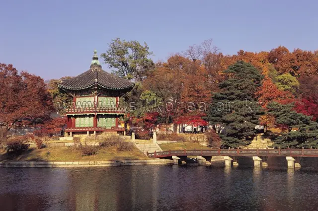 경복궁 향원정 사진