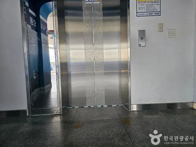오동도 등대 사진