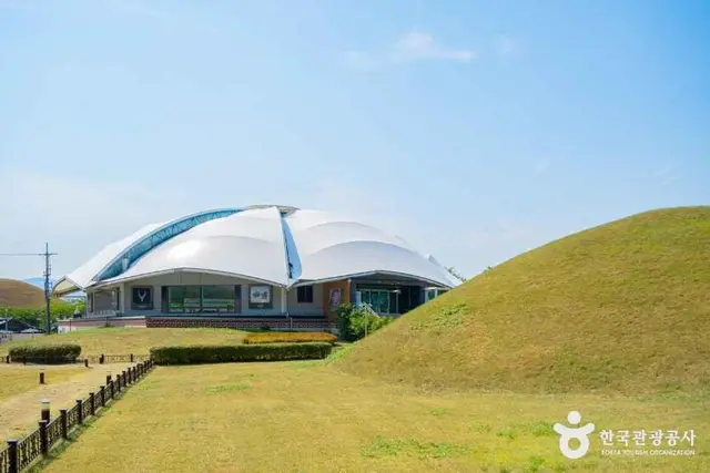 경주 쪽샘유적발굴관 사진