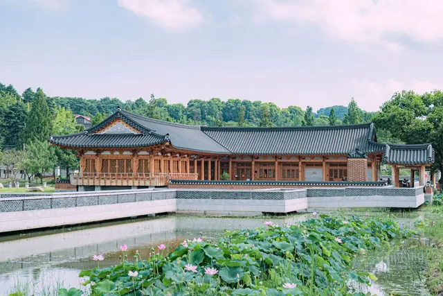 덕진공원 사진