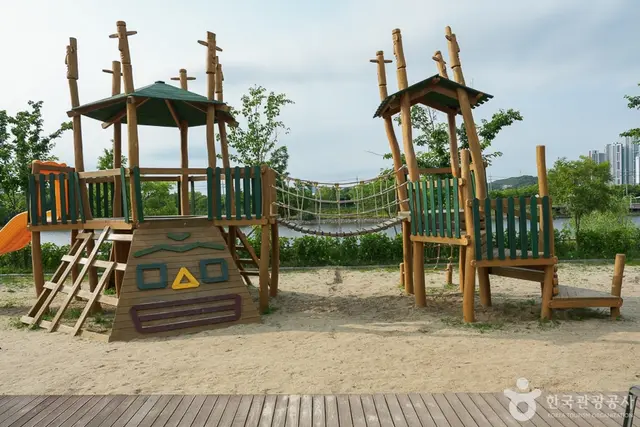 아라천환경놀이터 사진