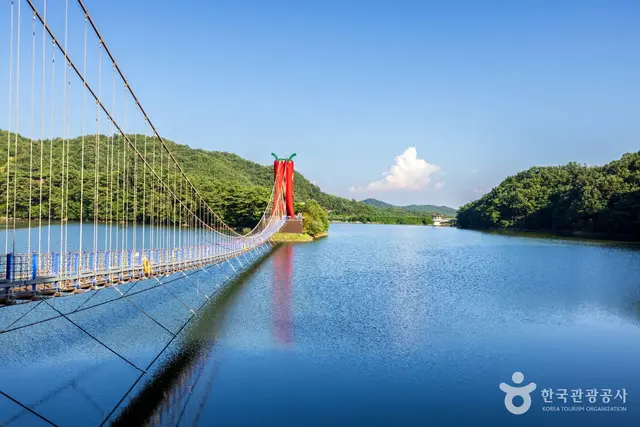 천장호출렁다리 사진