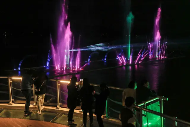예당호 출렁다리 사진