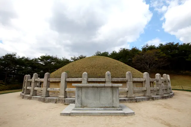 김유신장군묘 사진