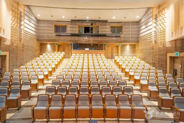 오산문화예술회관 사진