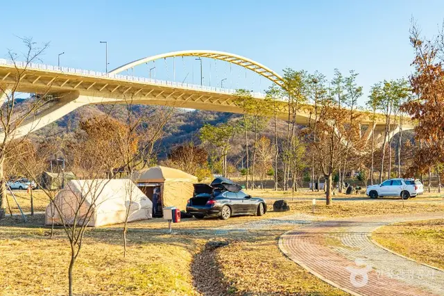 합강공원 오토캠핑장 사진