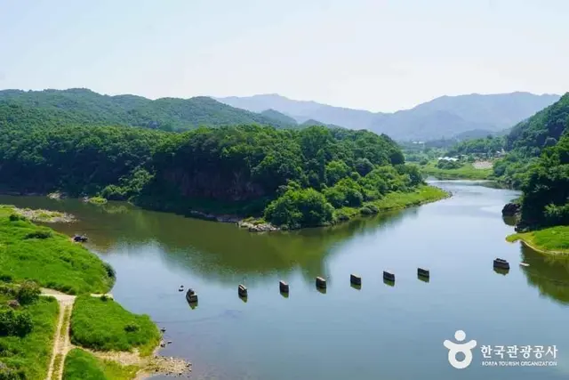한탄강 베개용암 출렁다리 사진