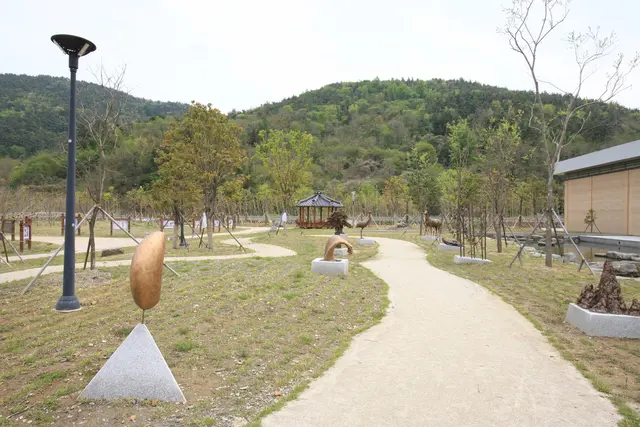 남해유배문학관 사진