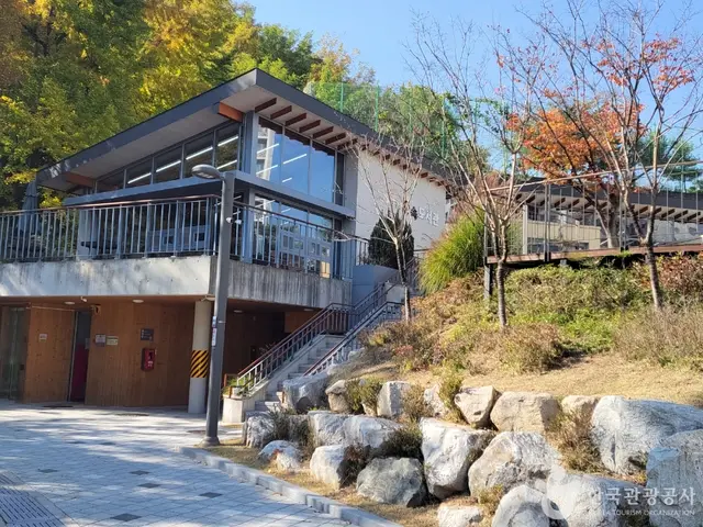 성동구립매봉산숲속도서관 사진