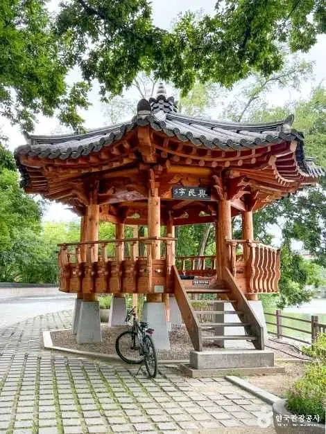 덕진공원 사진