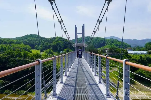 한탄강 베개용암 출렁다리 사진