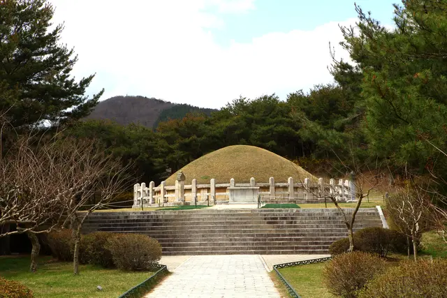 김유신장군묘 사진